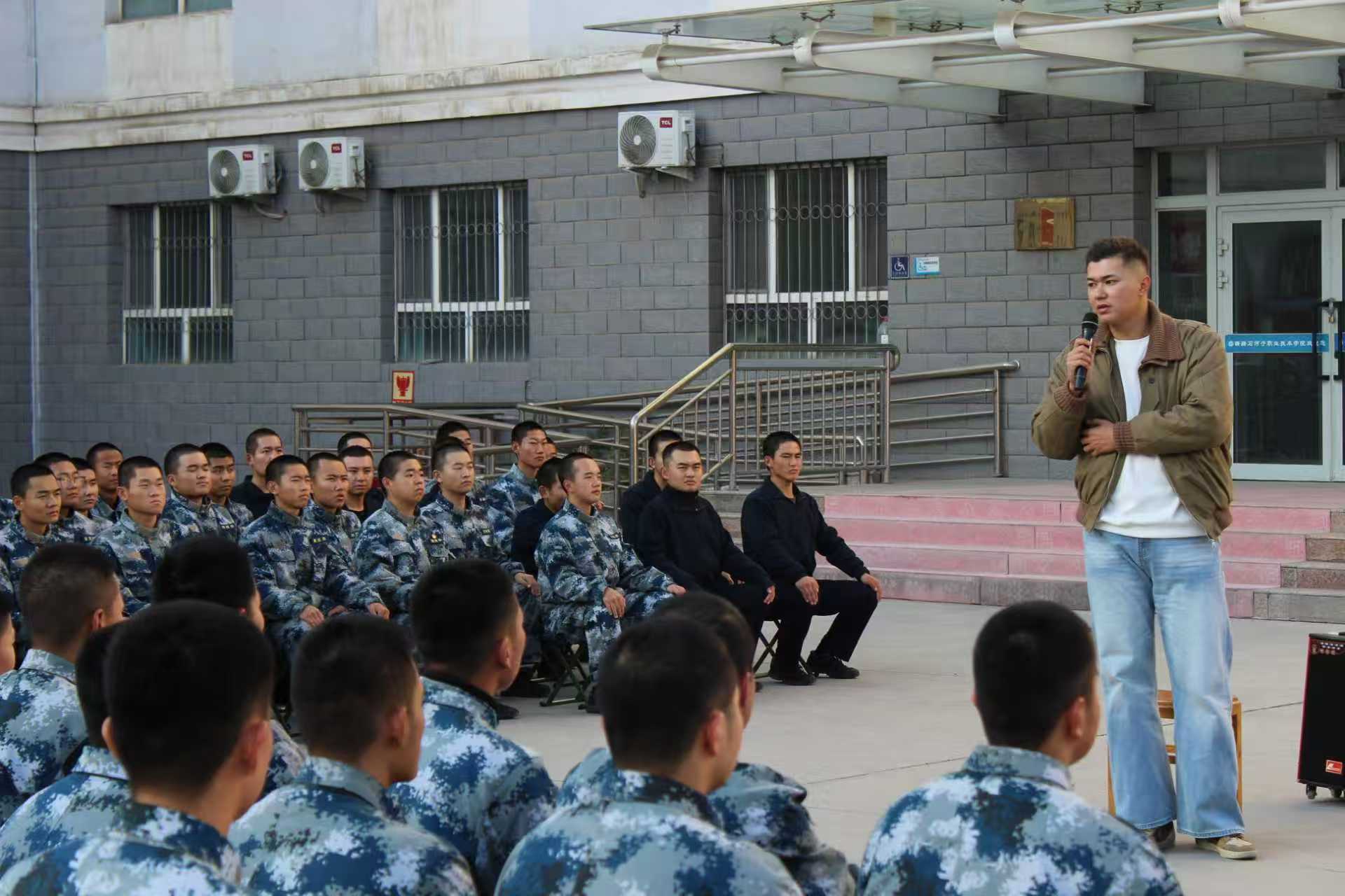 戎光返母校 薪火传初心——新疆石河子职业技术学院优秀毕业生返校分享军旅成长