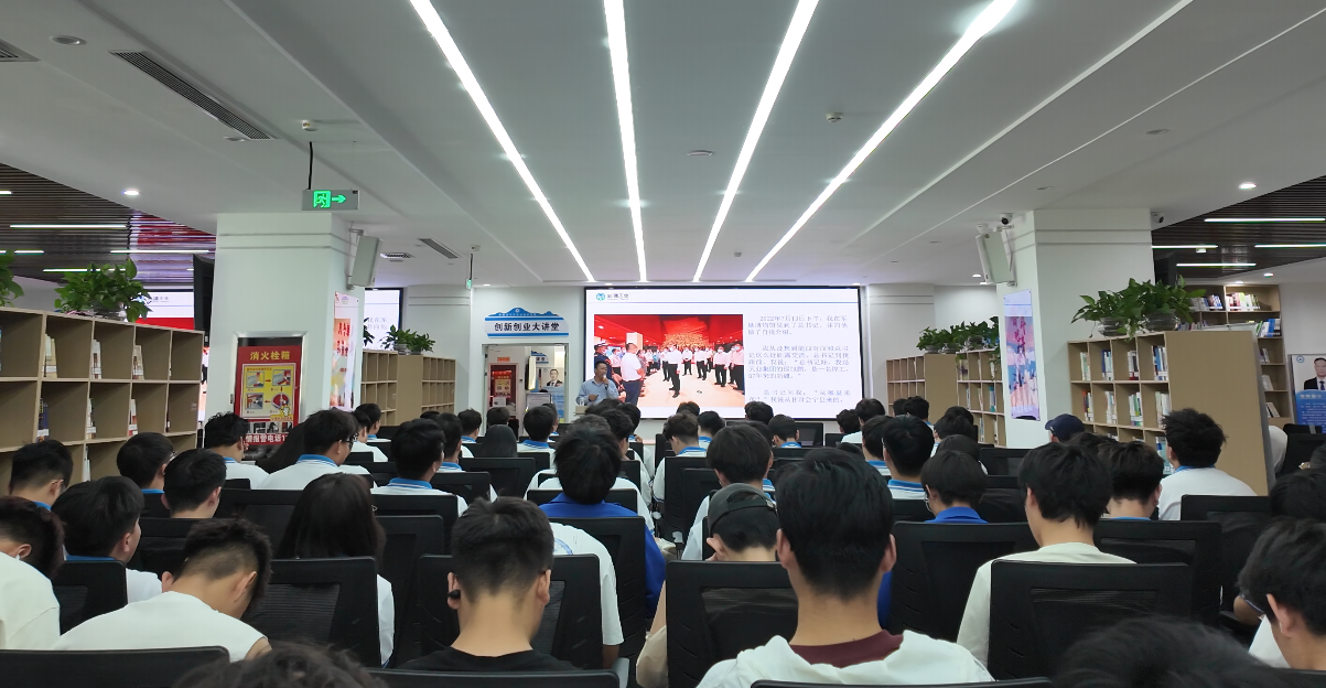 【2025职业教育活动周系列活动】劳模工匠进校园 兵团精神薪火传——新疆天业集团邵旭鹏走进我校开展主题宣讲活动