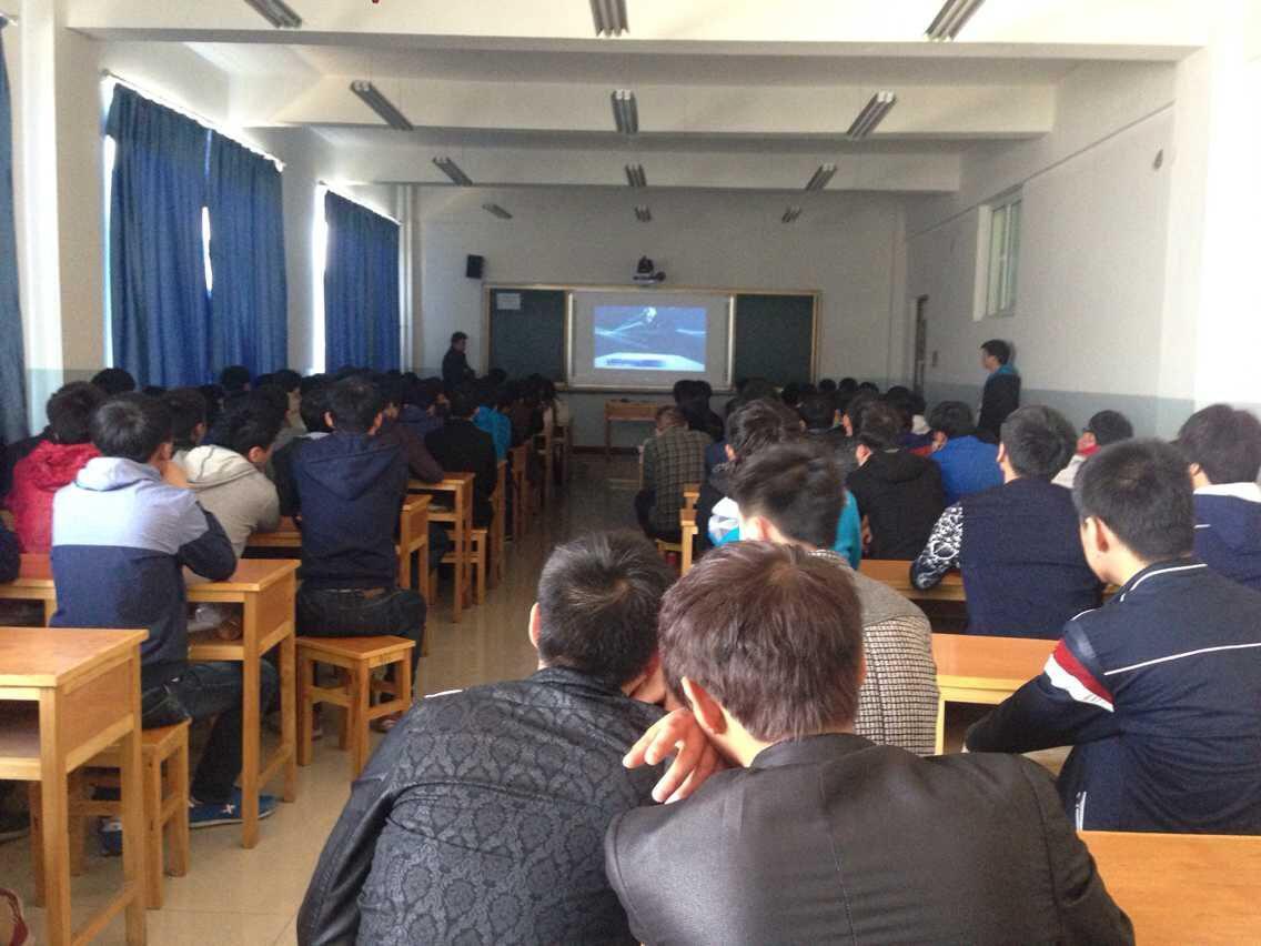 机电分院组织学生参加新疆大全新能源有限公司招聘
