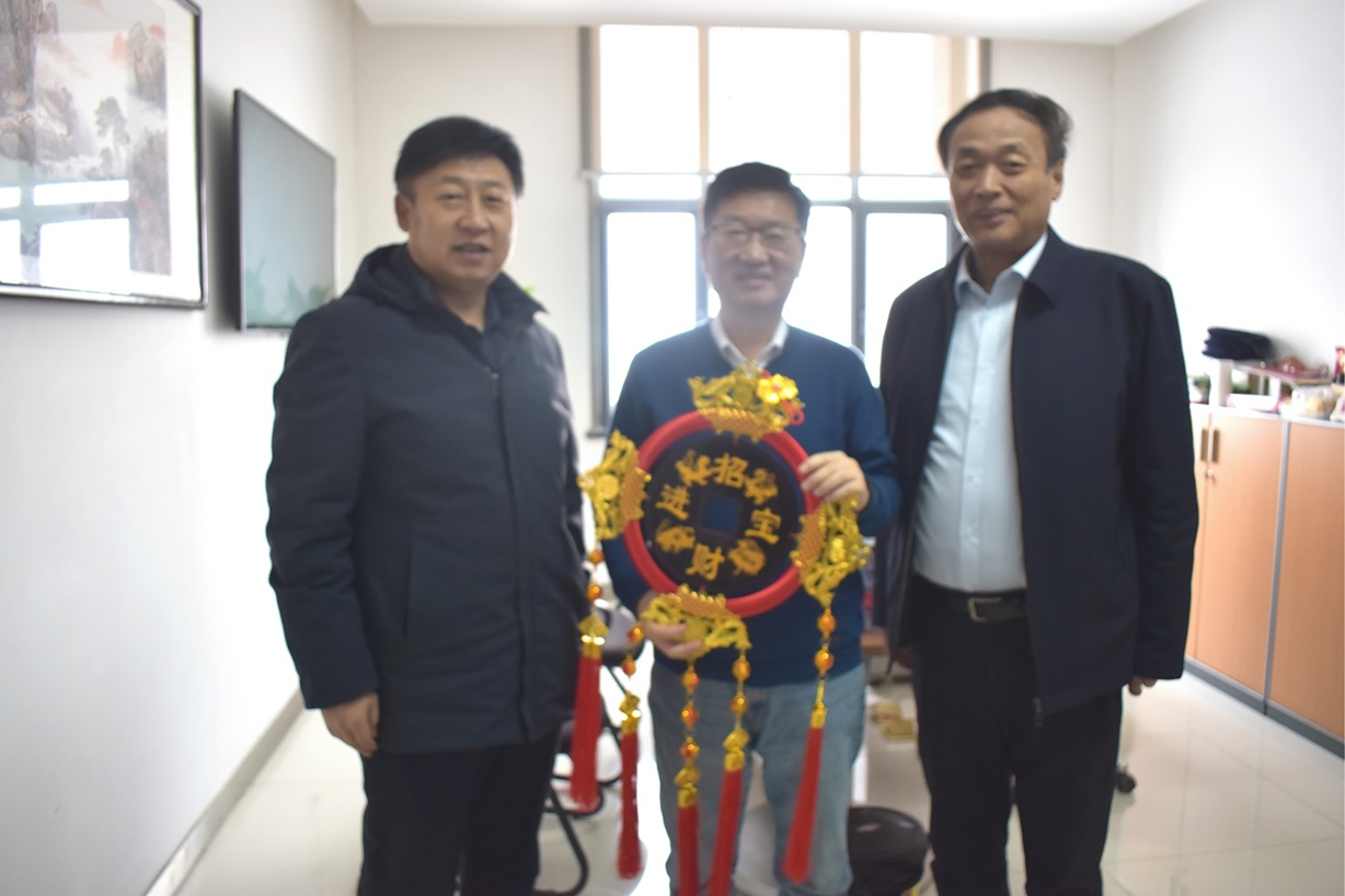 谋篇布局 把舵定向——新疆石河子职业技术学院领导一行新春慰问院士及企业专家