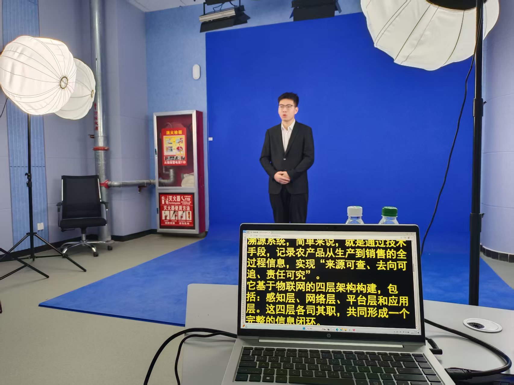 以“录”赋能 竞逐精品——学校录播室成教师数字化教学提升热门阵地