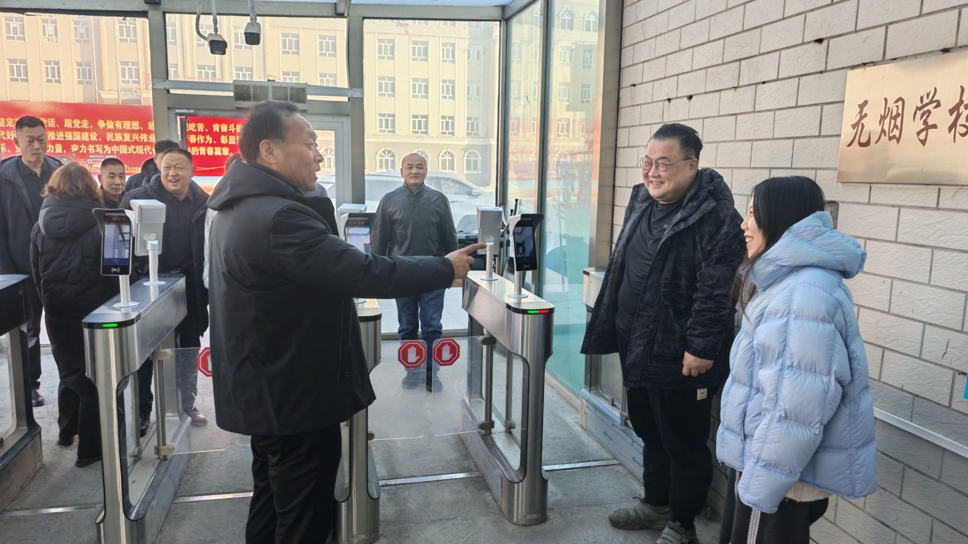 新春慰问暖一线 警校同心护平安——新疆石河子职业技术学院史文革书记带队慰问春节值班人员