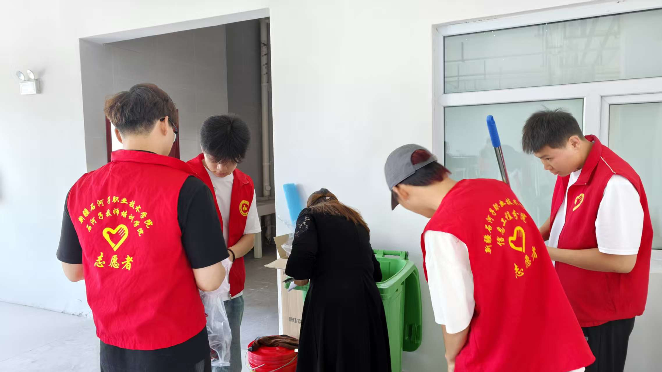 【2026行走的思政课】信息与通信工程学院师生赴新疆绿洲计算科技有限公司开展“行走的思政课”实践